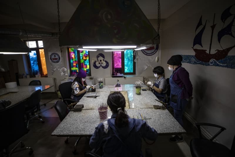 <p>Antep, yeni tip koronavirs (Kovid-19) sreci dolaysyla lkede youn bir mcadele srdn anmsatt.</p>