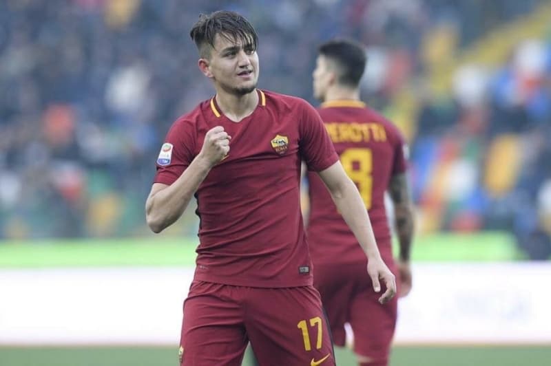 <p>Peki Cengiz Ünder?</p><p>'Cengiz Ünder, harika bir futbolcu. Başakşehir'de oynarken onun gelişimini gözlerimle seyrettim. Bana inanın, o fenomen bir futbolcu. Çok patlayıcı bir oyuncu. Her saatinde futbolu düşünür. Dikkati asla dağılmaz. Bu söylediğimi bir gün hatırlayın. Dünyanın en iyi futbolcularından biri olacak.'</p>