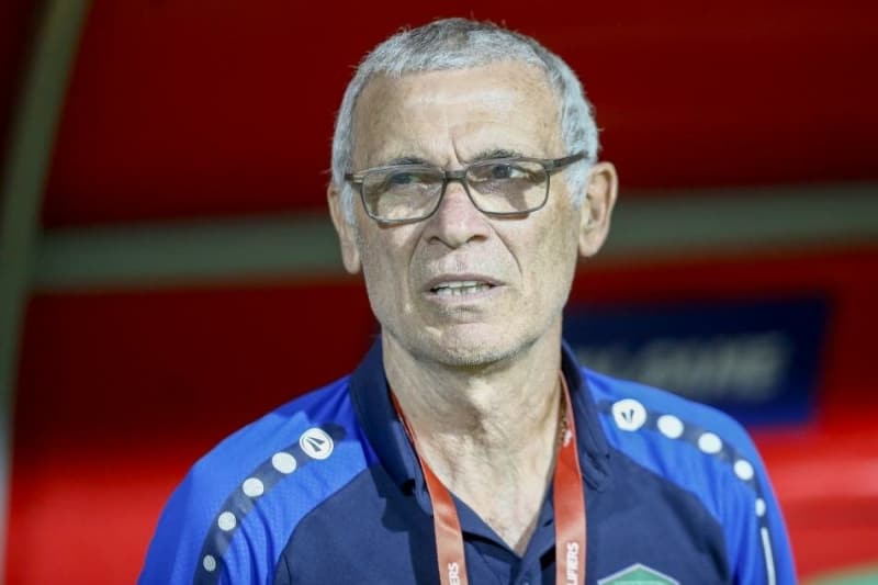 <p>'O dönem Inter teknik direktörü olan Hector Cuper, bana çok güveniyordu. Bana çok fazla sorumluluk ve özgürlük veriyordu. Beni takımın ana oyuncularından biri olarak görüyordu. Basit, olumlu, direkt ve çok özel bir insandı. Samimiydi. Onunla aram her zaman iyi olmuştur.'</p>