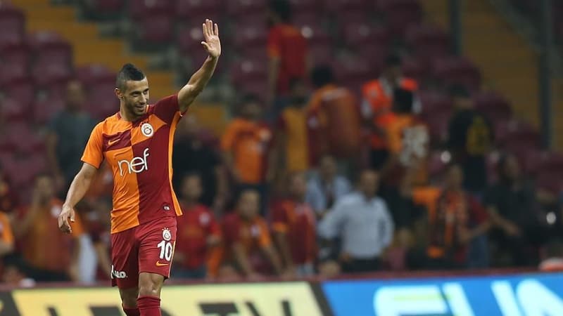 <p>Galatasaray'a geldii gnden beri eletirilerin odandaki isim olan Belhanda'nn kulbyle 1 yl daha szlemesi bulunuyor. </p>