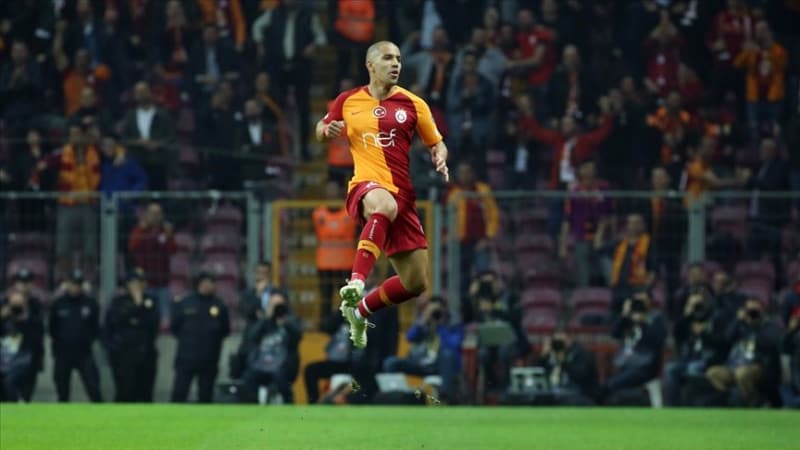 <p>Bu rakamlarn toplam yaklak 91 milyon TL’ye denk geliyor. Ancak bu futbolcularn szlemelerinde birok bonus maddesi var.rnein puan ba 5 bin euro alyorlar. Yani bir mata Galatasaray berabere kalrsa 5, kazanrsa 15 bin euro daha kazanyorlar.</p>