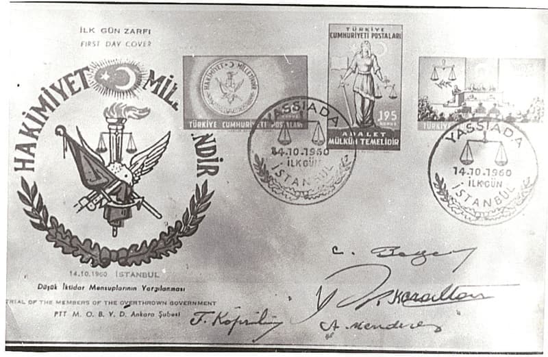 <p>Başbakan Menderes'in, DP ile TSK arasında yaşanan gerilimlerde yapıcı rol üstlenmek istemesine karşı ordu içindeki rahatsızlık artmaya başladı.</p>
