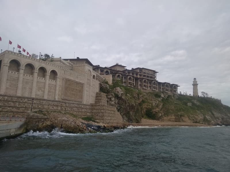 <p>Demokrasi ve Özgürlükler Adası</p>