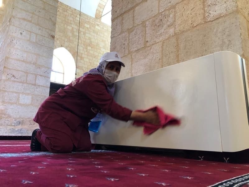 <p>İkitelli Organize Sanayi Bölgesi Sobacılar Sitesi Rüstem Çelik Camii</p><p>İkitelli Organize Sanayi Bölgesi Tormak Sanayi Camii</p><p>İkitelli Organize Sanayi Bölgesi Triko Dokumacılar Mescidi</p><p>Kayabaşı Mah. Kayaşehir Bulv. No:60 Abdülhamid Han Camii</p><p>Kayabaşı Başakşehir Merkez Camii</p><p>Güvercintepe Elmalılı Hamdi Yazır Camii</p><p>Kayabaşı Emlak Konut Başakşehir Evleri Camii</p><p>Kayabaşı Ertuğrul Gazi Camii</p><p>Kayabaşı Gazi Süleyman Paşa Camii</p><p>Kayabaşı Hacı Kasım Camii</p><p>Kayabaşı Hz. Osman Camii</p><p>Kayabaşı Hz.Hüseyin Camii</p><p>Kayabaşı Kayabaşı Çamlıca Mh.Hz.İsmail Camii</p><p>Kayabaşı Kayabaşı Mh.Camii</p>