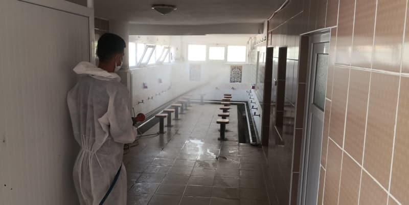 <p><b>BEYLİKDÜZÜ CUMA NAMAZI KILINACAK CAMİLER</b></p><p><br></p><p>Fatih Sultan Mehmet Camii</p><p>Hz. Ebubekir Camii</p><p>Kavaklı Yeni Camii</p><p>Mevlana Camii</p><p>Hz. Yunus Camii</p><p>Sacit Ateş Camii</p><p>Hz. Ali Camii</p><p>Özkan Acar Camii</p><p>Gürpınar Merkez Camii</p><p>Hz. Hamza Camii</p><p>Osman Hasan Uzun Camii</p><p>Selahaddin Eyyübi Camii</p><p>Halim Kadıoğlu Camii</p><p>Oruçgazi Camii</p><p>Yaşar Cimilli Camii</p><p>İhlas Marmara Evleri Camii</p><p>Hz. Halit Camii</p><p>Hacı Mehmet Peker Camii</p><p>Yakuplu Evlat Camii</p><p>Haramidere San. Camii</p><p>Ehlibeyt Hz. İmam Rıza Cami</p><p>Haticetül Kübra Camii</p><p>Galibi Vakfı Külliyesi</p>