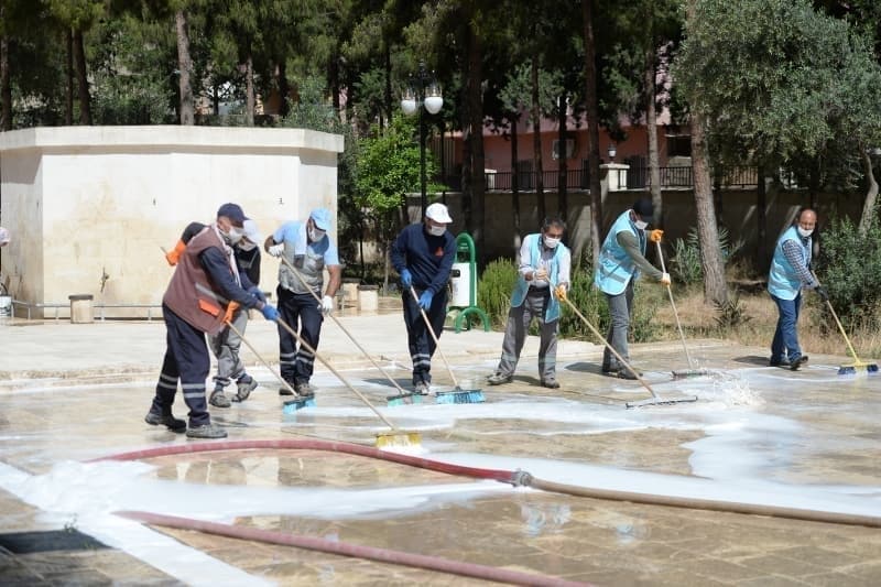 <p>Belediye Mescidi</p><p>Fetih C.</p><p>Halkalı Bezirgan Bahçe C.</p><p>Halkalı Yıldız Pasajı Mescidi</p><p>Hz.Ömer C.</p><p>İkitelli Atatürk Mh.Hicret C.</p><p>İkitelli İhlas Mescidi</p><p>İkitelli Mehmet Akif Ersoy C.</p><p>İkitelli Şahinler Mescidi</p><p>Medine Mescidi</p><p>Mehmet Akif Hastanesi Mescidi</p><p>Merve C.</p><p>Müftü Halit Korkusuz Mescidi</p><p>Sarayaltı Arafat C.</p><p>Sefaköy Bayraktar C.</p><p>Sefaköy Tevfikbey Mh.C.</p><p>Seyyidler Mescidi</p>