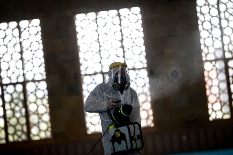 <p>ADİLE SADULLAH MERMERCİ POLİS MESLEK YÜKSEK OKULU MESCİDİ</p><p>'1- AYAZAĞA CENDERECİ MUHİTTİN ÇELEBİ C.</p><p>2-AYAZAĞA OSMAN KUYU C.</p><p>3-AYAZAĞA MH.EVYAP C.</p><p>4- AYAZAĞA ŞERİFE BACI C.'</p><p>'1- BAHÇEKÖY C.</p><p>2- BAHÇEKÖY YENİ MH.C.'</p><p>'1- BALTALİMANI SERHAZİN SÜLEYMANAĞA C</p><p>2- RUMELİ HİSAR ALİ PERTEK C.</p><p>3- RUMELİ HİSARI BOĞAZKESEN C.</p><p>4- RUMELİ HİSARI HACI KEMALETTİN'</p><p>BÜYÜKDERE KARAMEHMET KETHÜDA C.</p><p>CUMHURİYET MH.MERKEZ C. </p><p>ÇAYIRBAŞI DAĞEVLERİ C.</p><p>DAĞEVLERİ ORTA C.</p><p>'1- FATİH SULTAN MEHMET MH.C.</p><p>2- İMAMI AZAM C.</p><p>3- KÜÇÜKARMUTLU MERKEZ C.'</p><p>FERAHEVLER HACI MÜŞİRE KARAKUŞ C.</p><p>'1- HİSARÜSTÜ NAFİBABA C.</p><p>2- HİSARÜSTÜ MERKEZ C.'</p><p>'İSTİNYE KÜRKÇÜBAŞI C.</p><p>İSTİNYE KAPLICALAR MEV.C.</p><p>KORU MH.BOĞAZİÇİ C.</p><p>ŞEHİTLER MESCİDİ'</p><p>'1- İSTİNYE MAHMUT ÇAVUŞ C.</p><p>2- İSTİNYE İTFAİYE MESCİDİ</p><p>3- İSTİNYE OSMAN REİS C.'</p><p>İSTİNYE POLİGON C.</p><p>KISIRKAYA MH.C.</p><p>KİLYOS YENİ C.</p>