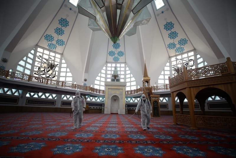 <p>Orhanlı Fatih Şehit Mustafa Hasanoğlu Camii</p><p>İçmeler Mh.İçmeler Merkez Camii</p><p>İçmeler Mh.Muhammedül Emin Camii</p><p>İstasyon Çiçekçiler Camii</p><p>Hasanı Basri Camii</p><p>Mimar Sinan Merkez Camii</p><p>Mimarsinan Mh.Gümüşpınar Camii</p><p>Orhanlı Yavuz Selim Camii</p><p>Orta Mh.Camii</p><p>Hacı Zarife Örs Camii</p><p>Mercan Yeni Camii</p><p>Şifa Merkez Camii</p><p>Şifa Mh.Mevlana Camii</p><p>Kasri Arifan Mescidi</p><p>Akfırat Kirazlı Mh. Behice Çizmeci Camii</p><p>Hacı Mustafa Eminoğlu Camii</p><p>Zeytinlik Yavuzhan Camii</p>