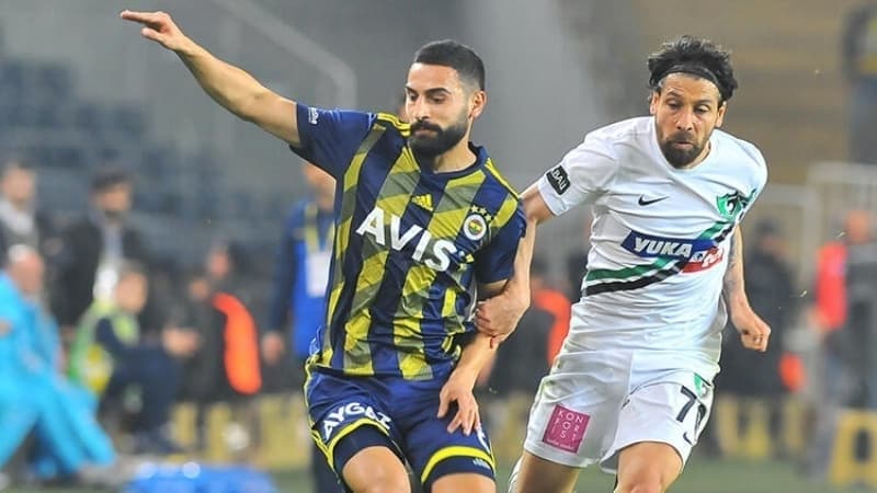 <p><b>KOLEKSİYONUN VAR MI? </b></p><p>Forma koleksiyonum var. 500'e yakın forma var. Oynadığım maçlardaki formaları saklıyorum.</p>