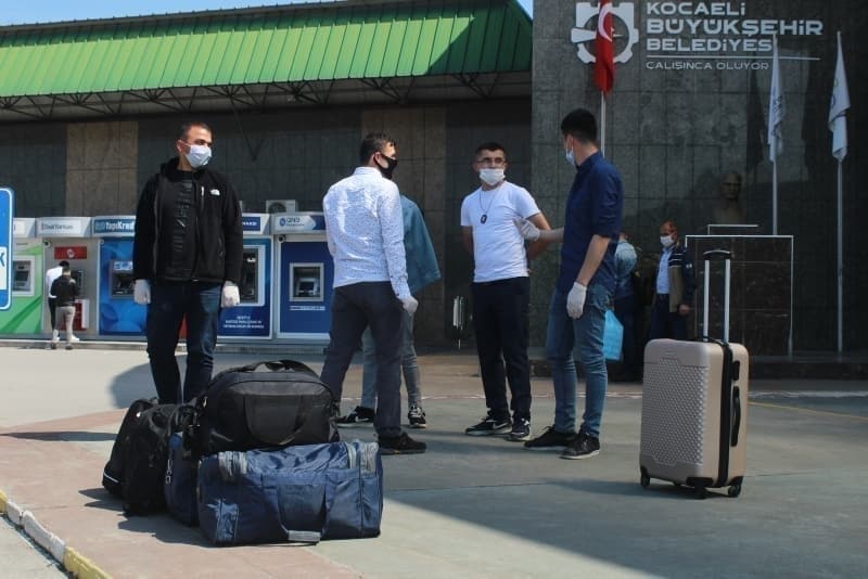 <p>SON DAKİKA! Ne zaman terhis olacaklarını bekliyorlardı... MSB onay verdi eve dönüşler başladı</p>