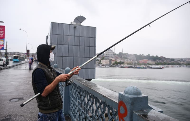 <p>Erol zylmaz da byk bir aradan sonra geldikleri denizde umduklarn bulamadklarn ifade etti.</p>