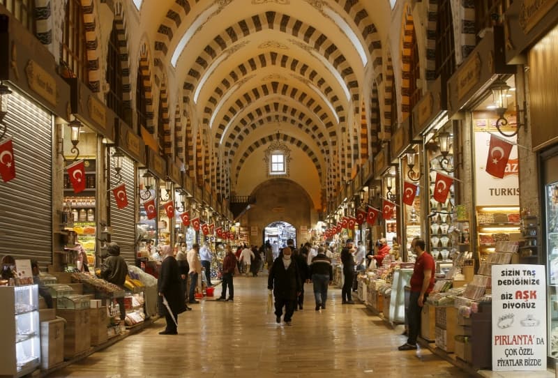 <p>Daha önce salgın dolayısıyla 'Evde kal' dediklerini ancak artık işe güce dönme zamanı olduğunu belirten Yerlikaya, şöyle konuştu:</p>