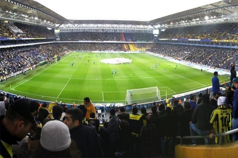<p>17- Şükrü Saracoğlu, Fenerbahçe</p>