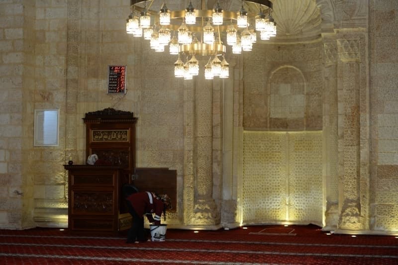 <p>Başakşehir Süleyman Çelebi Camii</p><p>Başakşehir Yunusemre Camii</p><p>Başakşehir 4.Etap Tunahan Camii</p><p>Başakşehir Akif İnan Camii</p><p>Başakşehir Akşemsettin Camii</p><p>Başakşehir Başak Konutları Mehmet Zahit Kotku Camii</p><p>Başakşehir Başakkonutları Hacı Ahmet Camii</p><p>Başakşehir Fatih Göztepe Mescidi</p><p>Başakşehir Hacı Simavi Camii</p><p>Başakşehir Hayrettin Atmaca Camii</p><p>Başakşehir Hoca Ahmet Yesevi Camii</p><p>Başakşehir İmamı Azam Camii</p><p>Başakşehir Mahmut Esat Coşan Camii</p><p>Başakşehir Müderris Halil Hilmi Camii</p><p>Başakşehir Şehit Ömer Halisdemir Camii</p><p>Başakşehir Şeyh Şamil Camii</p><p>Güvercintepe Bayramtepe Hz. Ebubekir Camii</p><p>Güvercintepe Güvercintepe Kuba Camii</p><p>Güvercintepe Bayramtepe Nur Mescidi</p><p>Güvercintepe Güvercintepe Rumeliler Sitesi Mescidi</p><p>Güvercintepe Altınşehir İmamoğulları Camii</p><p>Güvercintepe Altıntşehir Tepe Mh.Hz.Ali Camii</p><p>Güvercintepe Bayramtepe Huzur Camii</p><p>Güvercintepe Zeliha Hatun Camii</p><p>Güvercintepe Bayramtepe Sultan Beyazıt Camii</p><p>Güvercintepe Nurul Ayn Mescidi</p><p>Güvercintepe Tekstilkent Kooperatif Mescidi</p><p>İkitelli Organize Sanayi Bölgesi Abdullahpaşa Mescidi</p><p>İkitelli Organize Sanayi Bölgesi Altıntaç Hacı Mehmet Aydın Camii</p><p>İkitelli Organize Sanayi Bölgesi Atatürk Oto Sanayi Sitesi Mescidi</p><p>İkitelli Organize Sanayi Bölgesi Aykosan Camii</p><p>İkitelli Organize Sanayi Bölgesi Aymakop Camii</p><p>İkitelli Organize Sanayi Bölgesi Başakşehir Sanayi Sitesi Mescidi</p><p>İkitelli Organize Sanayi Bölgesi Çevre Sanayiciler Mescidi</p><p>İkitelli Organize Sanayi Bölgesi Çorapçılar Sitesi Namık Sönmez Mescidi</p><p>İkitelli Organize Sanayi Bölgesi Demirciler Kooperatif Camii</p><p>İkitelli Organize Sanayi Bölgesi Dersankoop Mescidi</p><p>İkitelli Organize Sanayi Bölgesi Dolapdere Sanayi Sitesi Camii</p><p>İkitelli Organize Sanayi Bölgesi Esenler Sanayi Sitesi Mescidi</p><p>İkitelli Organize Sanayi Bölgesi Eskop Camii</p><p>İkitelli Organize Sanayi Bölgesi Galvo Teknik Camii</p><p>İkitelli Organize Sanayi Bölgesi Giyim Sanayi Kooperatifi Camii</p><p>İkitelli Organize Sanayi Bölgesi Güngören Sanayi Sitesi Camii</p><p>İkitelli Organize Sanayi Bölgesi Haseyed Camii</p><p>İkitelli Organize Sanayi Bölgesi İpkas Kooperatif Camii</p><p>İkitelli Organize Sanayi Bölgesi İsteks Camii</p><p>İkitelli Organize Sanayi Bölgesi Keresteciler Sitesi Camii</p><p>İkitelli Organize Sanayi Bölgesi Masko Kooperatif Camii</p><p>İkitelli Organize Sanayi Bölgesi Metal-İş Camii</p><p>İkitelli Organize Sanayi Bölgesi Pik Dökümcüler Camii</p><p>İkitelli Organize Sanayi Bölgesi Saraçlar Camii</p><p>İkitelli Organize Sanayi Bölgesi Sarı Dökümcüler Kooperatifi Camii</p><p>İkitelli Organize Sanayi Bölgesi Sobacılar Sitesi Rüstem Çelik Camii</p><p>İkitelli Organize Sanayi Bölgesi Tormak Sanayi Camii</p><p>İkitelli Organize Sanayi Bölgesi Triko Dokumacılar Mescidi</p>