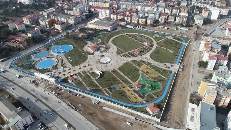 <p><b>İŞTE TARİHİ AÇILIŞTAN KARELER...</b></p>
