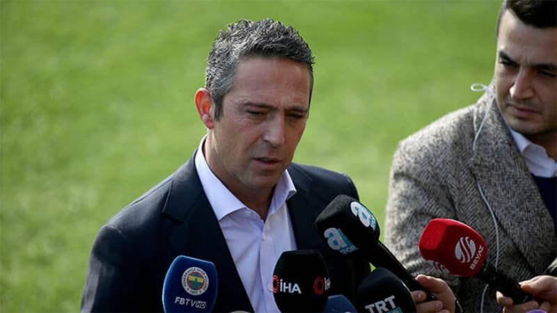 <p>Sarı Lacivertli yönetim yıldız oyuncuyu takıma kazandırmak için yoğun mesai harcıyor.</p>