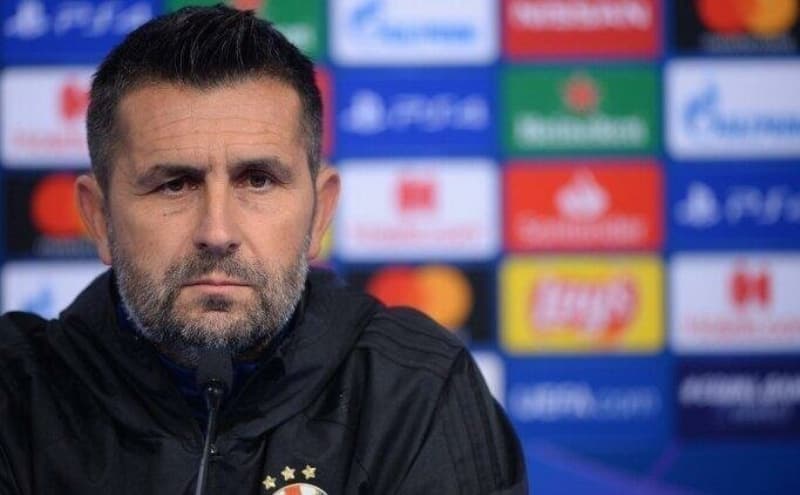 <p><b>EKSİLERİ</b></p><p>Yabancı: Türk futboluna yabancı olması.</p><p><b>MALİYET</b></p><p>Gündemdeki teknik adamlar içinde en yüksek maliyetli isim.</p>