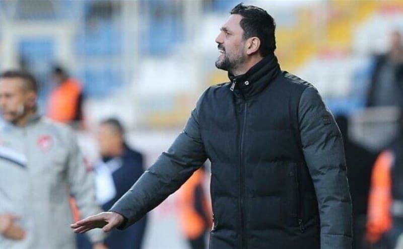 <p><b>DENEYİM</b></p><p>Tecrübesi Fenerahçe için yeterli mi, soru işareti.</p>