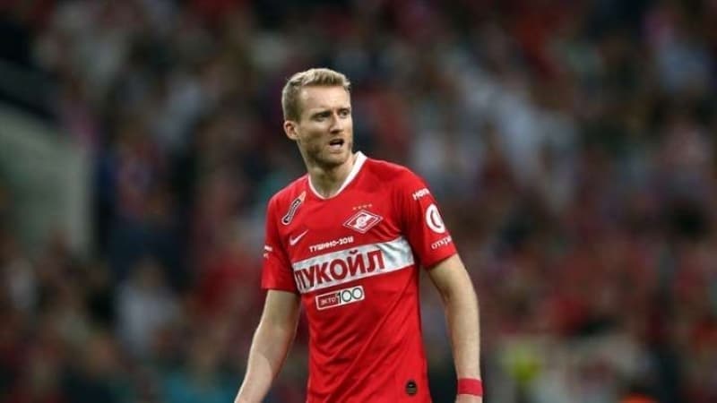 <p><b>'TARZI MÜLLER'E BENZİYOR'</b></p>