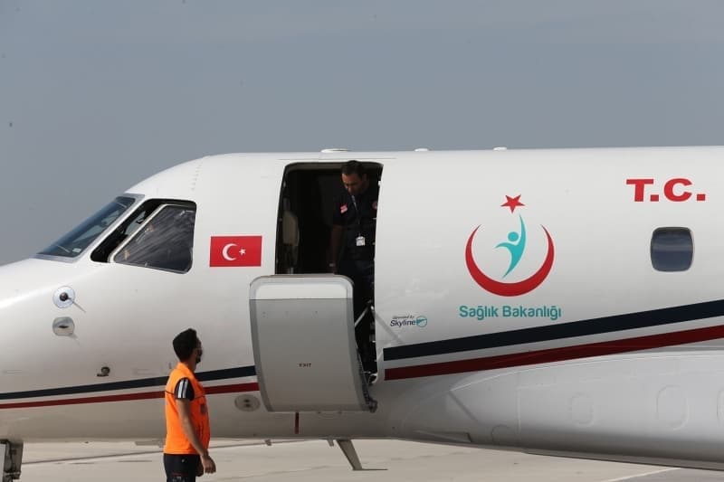 <p>Fatma ve Ömer Evrensel çiftinin kafadan yapışık ikizleri, Antalya'nın Alanya ilçesinde 22 Haziran 2018'de sezaryenle dünyaya geldi.</p>