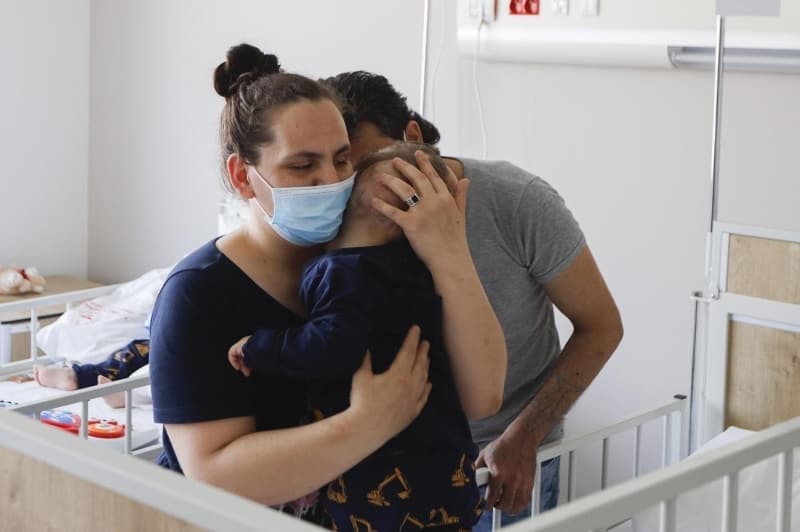 <p><b>'ÇOCUKLARIMIZ SAĞLIKLI'</b></p>