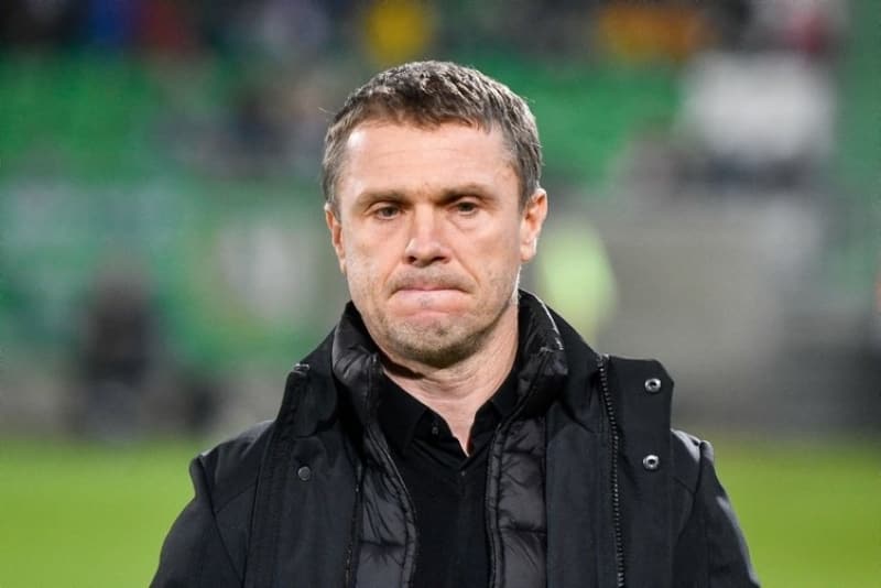 <p>Son olarak Rumen basnnda GSP Romania, Ferencvaros'un yeni sezonda Rebrov'un Fenerbahe'nin bana geecek olmasndan dolay boalacak teknik direktrlk koltuuna Laszlo Boloni'yi getireceini yazd.</p>
