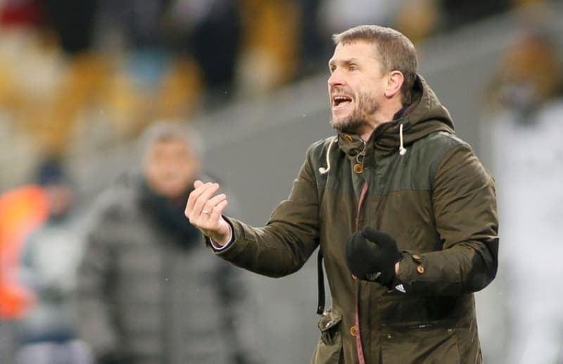 <p><b>'FENERBAHE LE ANLATIIM YNNDEK HABERLER DORU DEL'</b></p><p>Sergei Rebrov'a yneltilen 'Seneye Fenerbahe'nin bana geeceiniz konuuluyor. Ne dersiniz?' sorusuna Ukraynal teknik adam, 'Fenerbahe ile anlatm ynndeki iddialar doru deil.' eklinde cevap verdi.</p>
