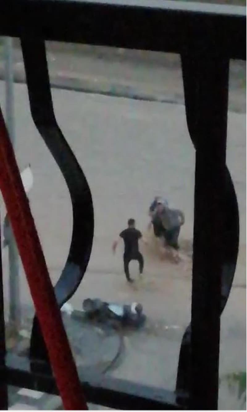 <p>Suda sürüklenen kişinin de mahalle bakkalı Şerafettin Kocagöz tarafından kurtarıldığı ortaya çıktı. </p>