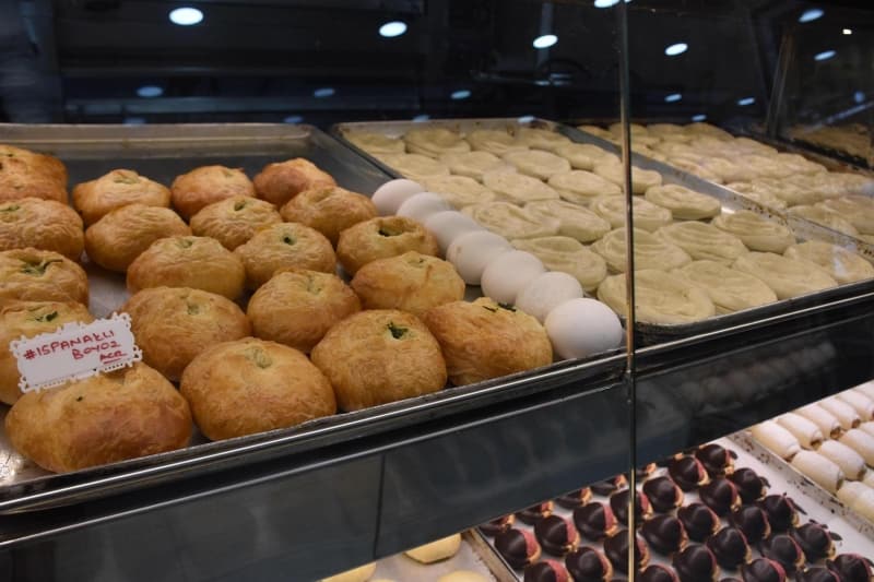 <p><b>'MİSAFİRİM GELDİĞİ ZAMAN İKRAM EDİYORUM'</b></p>