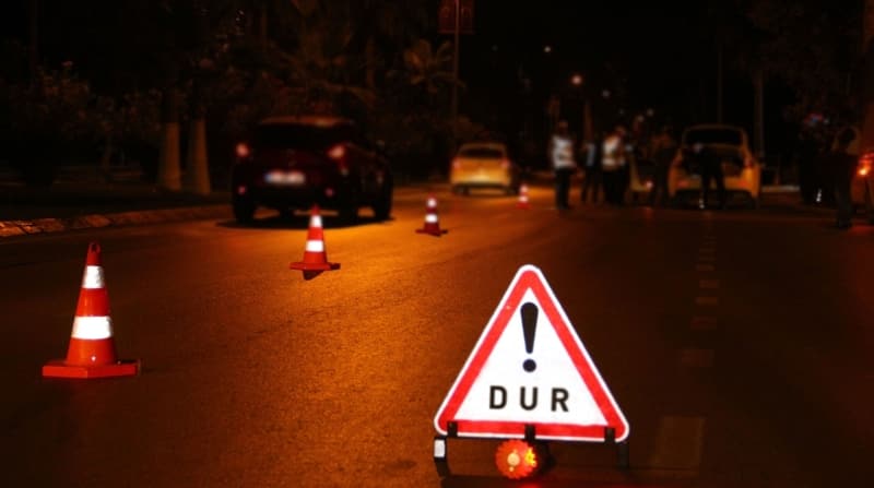 <p><b>KOCAEL�</b></p><p><br></p><p>Kocaeli’ye giri� ��k��lar 15 g�n s�reyle yasakland�.</p>