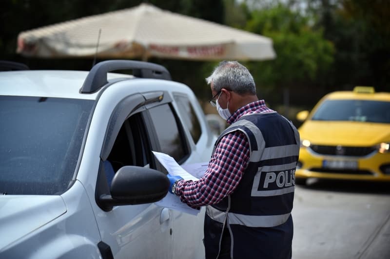 <p><b>SAKARYA</b></p><p><br></p><p>Sakarya’da ara� ve ki�ilerin kente giri� ��k��lar� 5 g�n s�reyle yasakland�.</p>