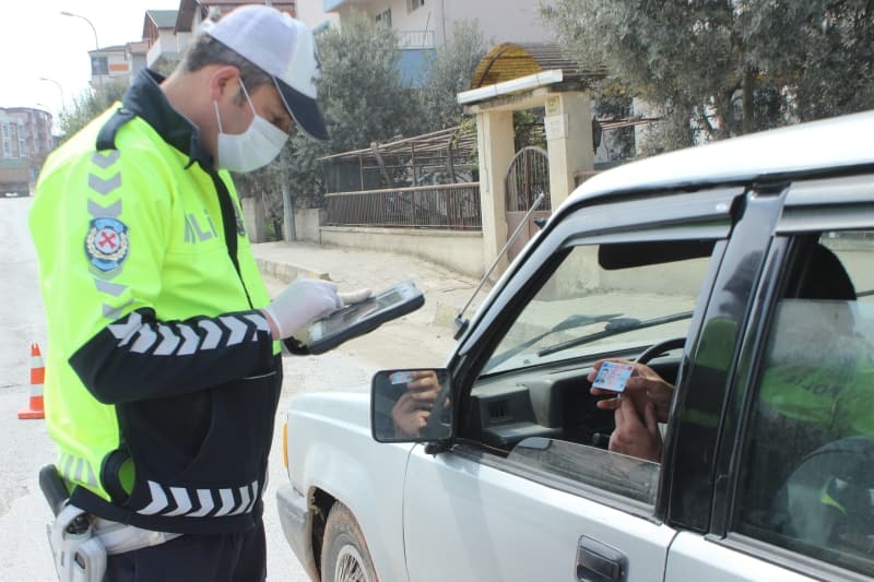 <p><b>HAKKAR�</b></p><p><br></p><p>Hakkari Valili�i, iki g�nl�k k�s�tlama getirildi�ini a��klad�.</p>