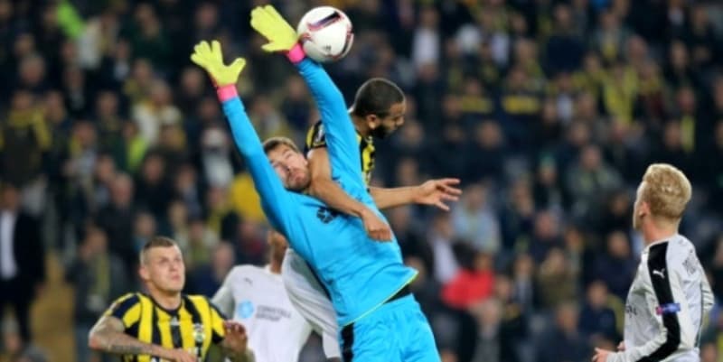 <p>Portekiz'de 1 sezon Rio Ave'ye kiralanan Kritsyuk, sonraki iki sezon Braga'da oynadktan sonra Krasnodar'a transfer oldu.</p>