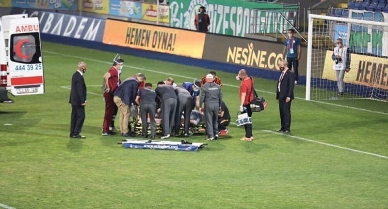 <p><b>TEDAV AAMALARINI ANLATTI </b></p><p>'Ameliyatn ardndan ayam birka hafta alda kalacak ve devamnda zel bir ayakkab giyeceim. Bu srecin amac ise adm adm hareket kabiliyetimi geri kazanabilmek.'</p>