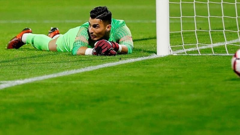 <p>Trabzonspor'da bu sezon 26 lig maçına çıkan Uğurcan Çakır, kalesinde 38 gol gördü ve yaptığı önemli kurtartışlarla taraflı, tarafsız herkesin takdirini topladı. Chelsea, Liverpool ve Tottenham gibi İngiliz devleriyle adı anılan Uğurcan Çakır için Trabzonspor Başkanı Ahmet Ağaoğlu 'Değeri 20-25, 30 milyon Euro...' ifadelerini kullanmıştı.</p>