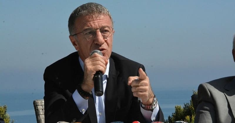 <p><b>'SOSA'YI SORMAYIN ARTIK'</b></p><p>'Nwakaeme tendonda sıkıntı yaşadı. Durumu çok ciddi gözükmüyor. Sosa, sakat olmasına rağmen, rehabilite olmamasına rağmen takımla iki maçtır seyahat eden adamla ilgili 'Uzatacak mı' sorusunu sormayın artık.'</p>