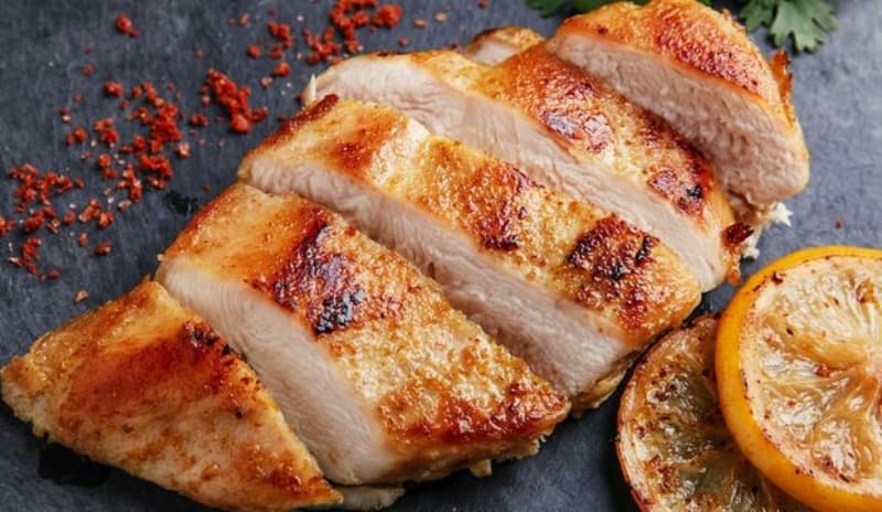 <p>Tavuk, hindi gibi protein kaynakları</p>