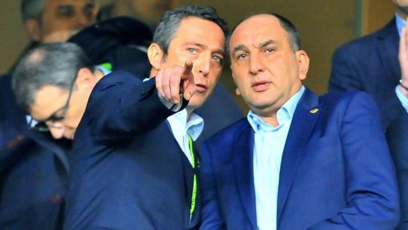 <p>Fenerbahçe’de yeni sezondaki kadro planlamasında bir kez daha savunma operasyonu yapılacak. </p>