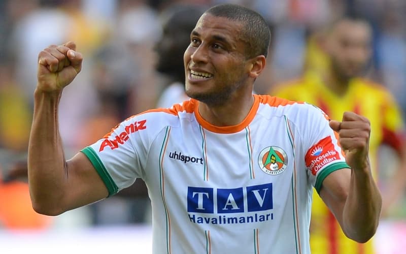 <p>Fenerbahçe, ocak ayında da bu oyuncu için girişimde bulunmuş ancak Welinton takımı sezon ortasında bırakmak istememişti. </p>