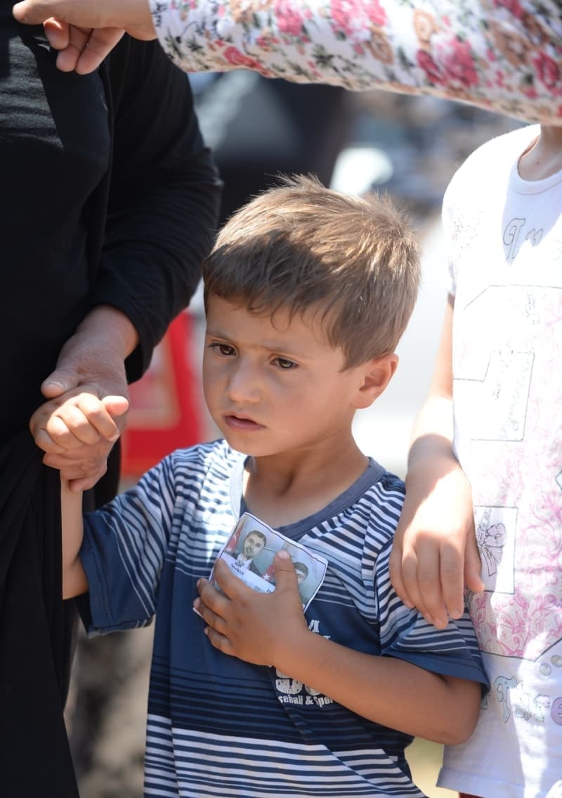 <p><b>- ÇOCUKLARI DA AYNI KADERİ YAŞADI</b><br></p>