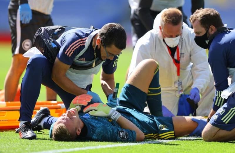 <p>Arsenal'de Leno'nun yerine Damien Martinez oyuna dahil oldu.</p>