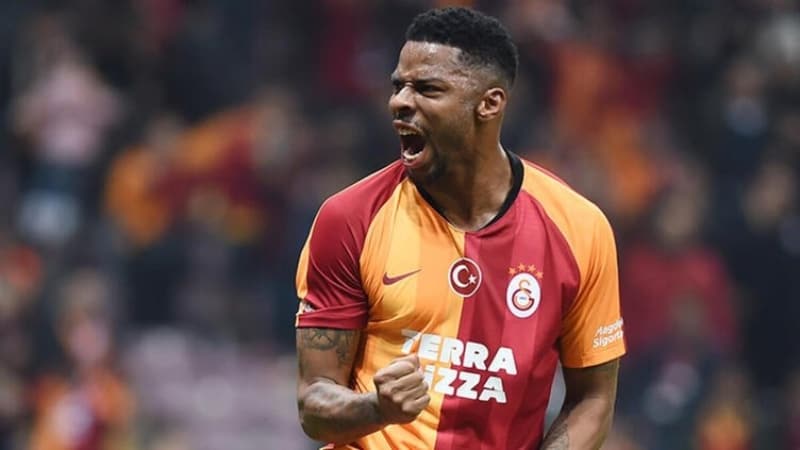 <p>Aslan'da joker rolünü üstlenen Ryan Donk da sezon sonunda boşa çıkıyor. G.Saray'ın sezon sonunda Hollandalı futbolcuya yeni sözleşme önermesi bekleniyor.</p>