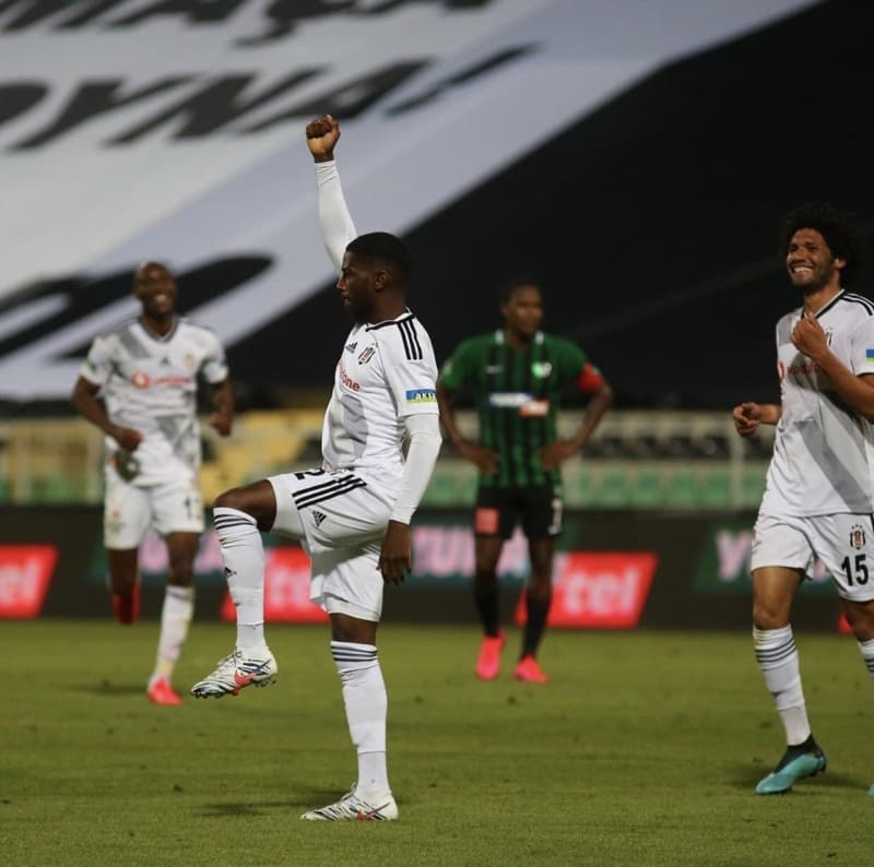 <p><b>'METE KALKAVAN DALDI!'</b><br></p>