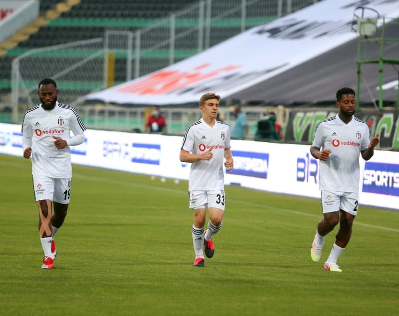 <p> Bırakmamaları da lazım. Doğru şekilde fırsat buluyor.' ifadelerini kullandı.</p>