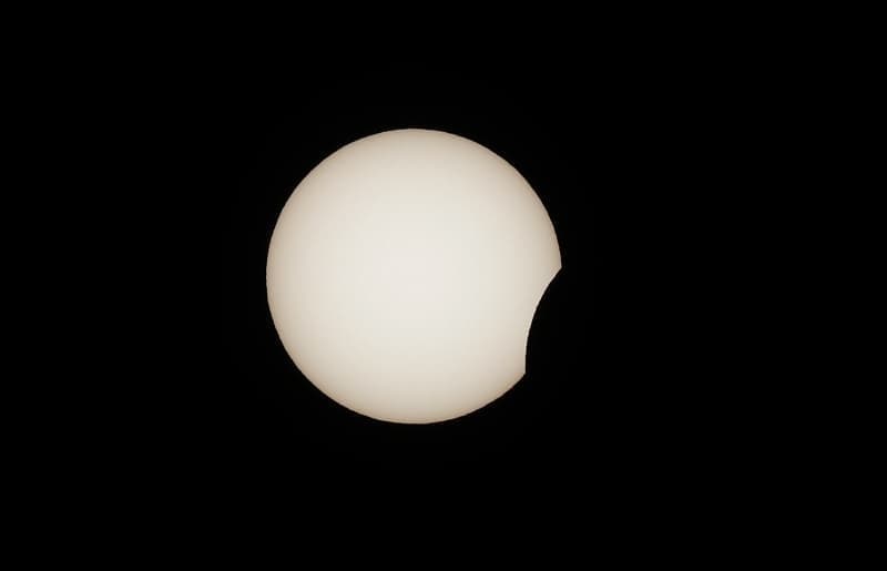 <p>Güneş tutulması İstanbul'da görüntülendi.</p>