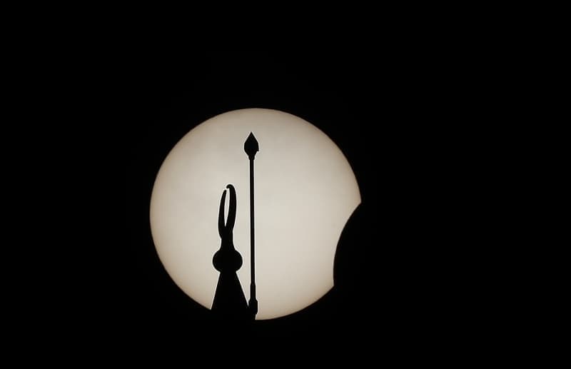 <p>Güneş tutulması İstanbul'da görüntülendi.</p>