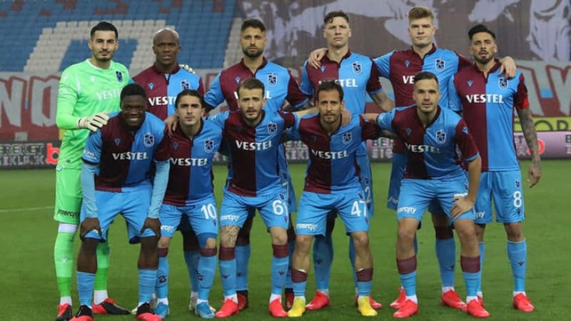 <p>Bu olayların bazı aktörleri Trabzonspor'un şampiyonluğu konusunda 'Acaba engel olabilir miyim?' düşüncesine kapılmış olacak ki birtakım hatalar yapıyorlar.' diye konuştu.</p>