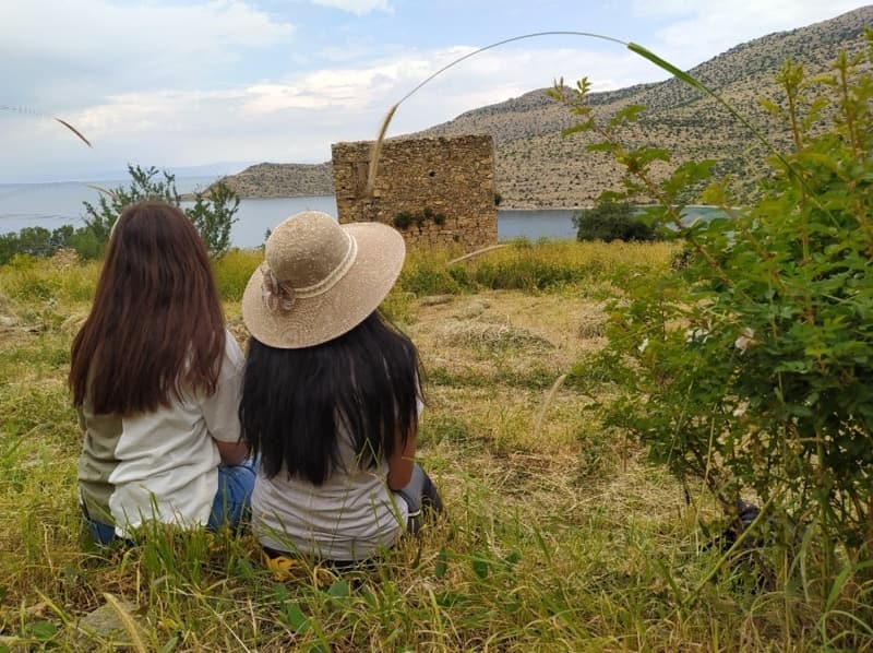 <p>Ağin sahilinde açıklamalarda bulunan Van TSO Yönetim Kurulu Başkanı Necdet Takva, pandemi sonrası tüm dünyanın zorlu bir sürece girdiğini belirtti. Turizmde hareketliliği artırmak amacıyla yeni bir proje başlattıklarının altını çizen Başkan Takva, </p>
