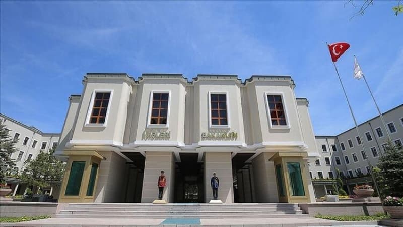 <p><b>HAFTA SONU SOKAĞA ÇIKMA YASAĞI HANGİ İLLERDE?</b></p><p><b><br></b></p><p>YKS ülke genelinde yapıldığından kısıtlama 81 ilde uygulanıyor…</p>