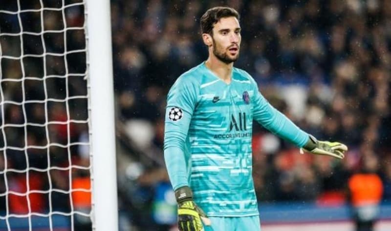 <p>Bonservisi Sevilla'da olan ve sezonu PSG'de geçiren Sergio Rico için Galatasaray'ın devreye girdiği öğrenildi. </p>